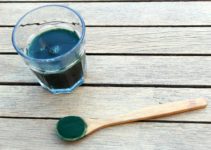 Spirulina má řadu vědecky podložených pozitivních účinků. Ať už se jedná o prevenci proti nachlazení nebo pozitivní efekt při hubnutí.