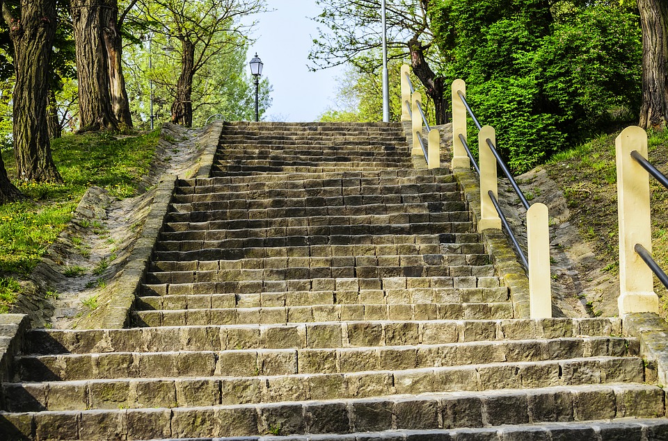 běh do schodů